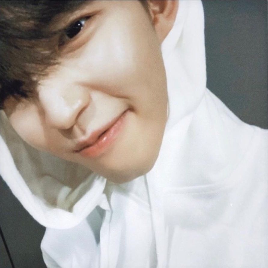 Behind-the-scenes cut of Kim Jaehwan
