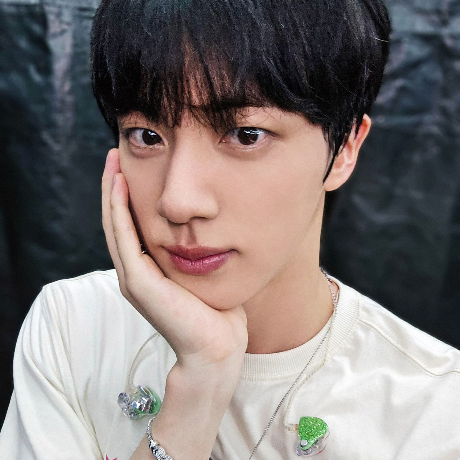 Jin (防弹少年团)粉丝拍下的瞬间