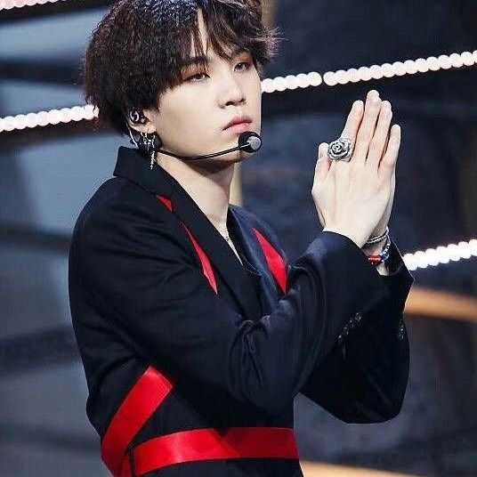 SUGA (防彈少年團)的最新活動照片