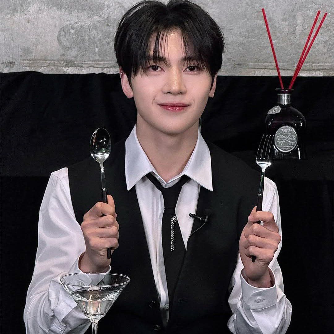 Latest photo of Seok Matthew (ZEROBASEONE)