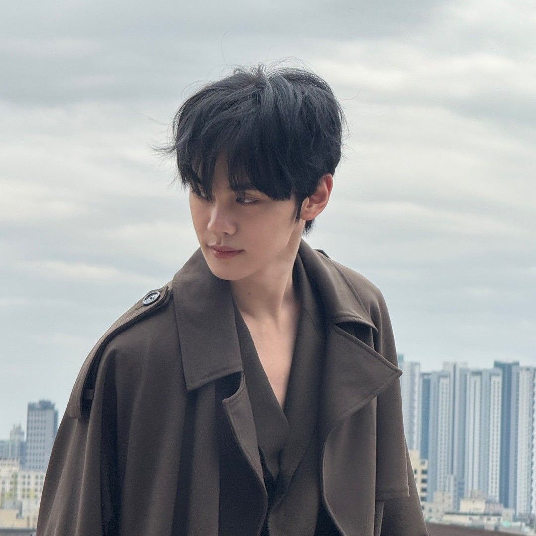 Behind-the-scenes cut of Kim Gyuvin (ZEROBASEONE)