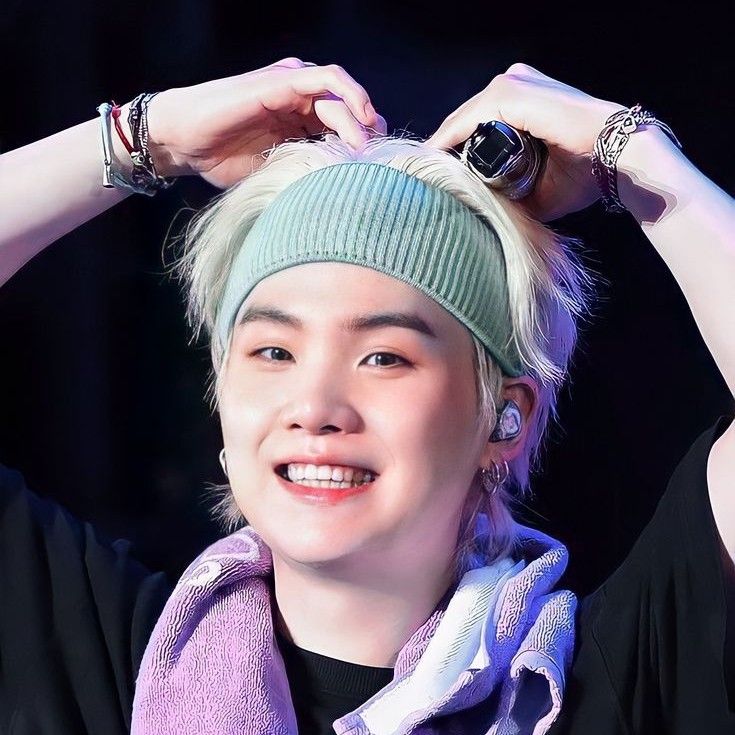 Behind-the-scenes cut of SUGA (BTS)