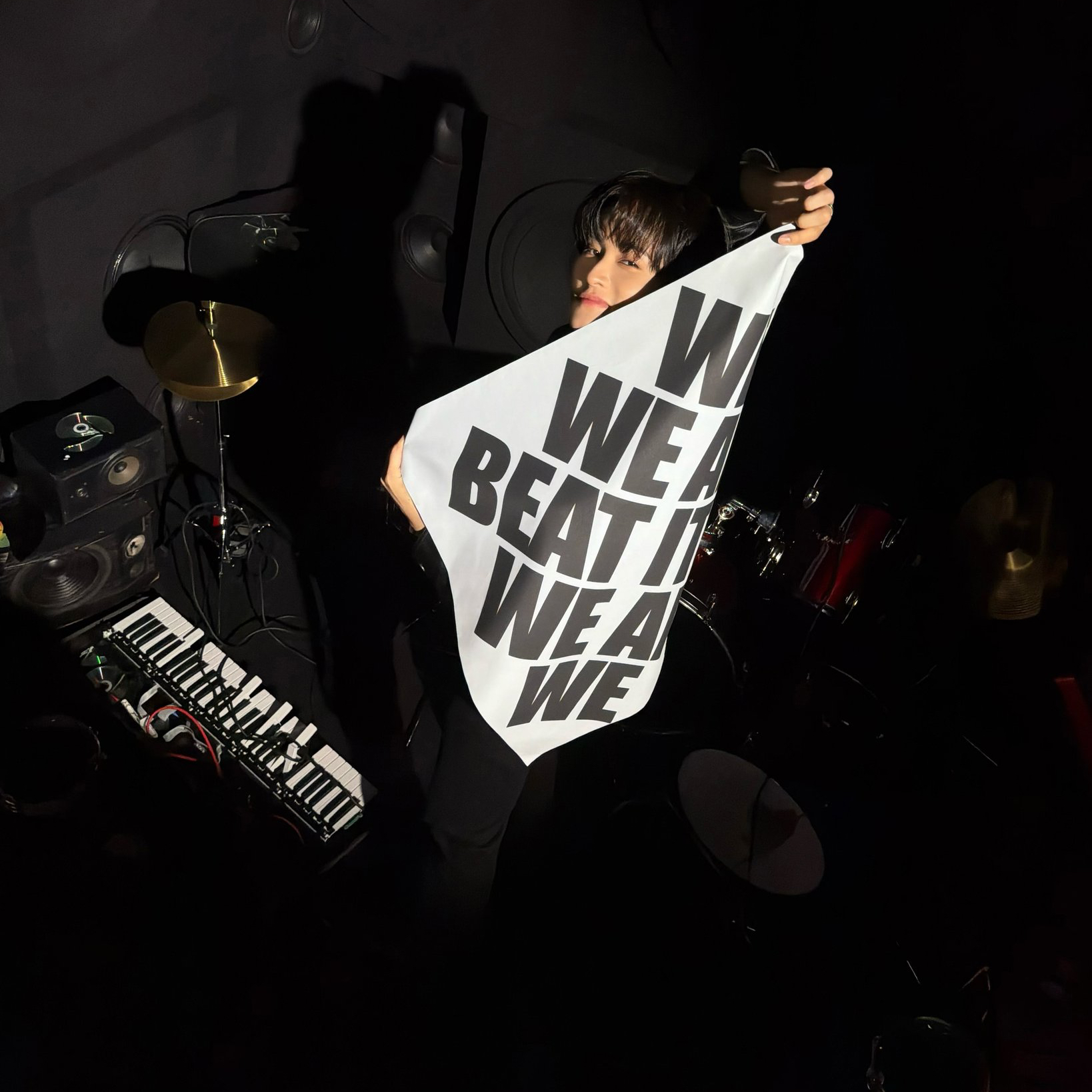 Behind-the-scenes cut of Mark (NCT 127, NCT DREAM)