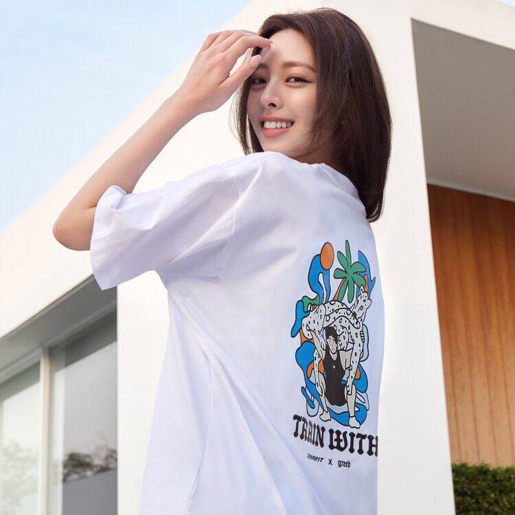 Recent activity shot of Yuna (ITZY)