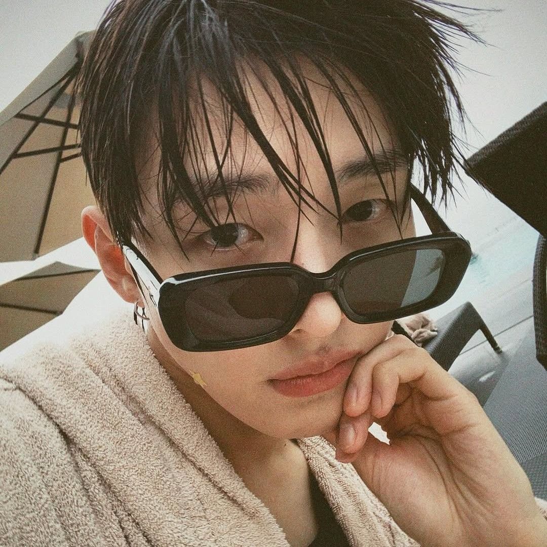 A moment captured by Yoon Jisung's fan