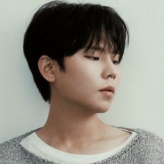 A moment captured by Jung Seunghwan's fan