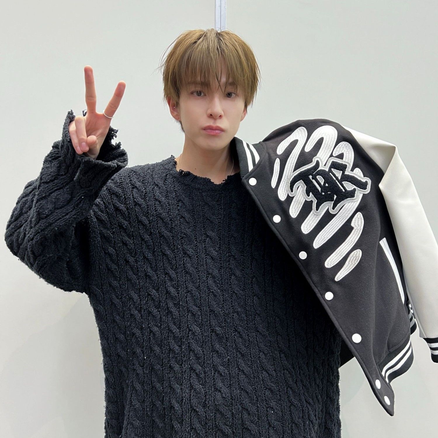 Behind-the-scenes cut of Asahi (TREASURE)