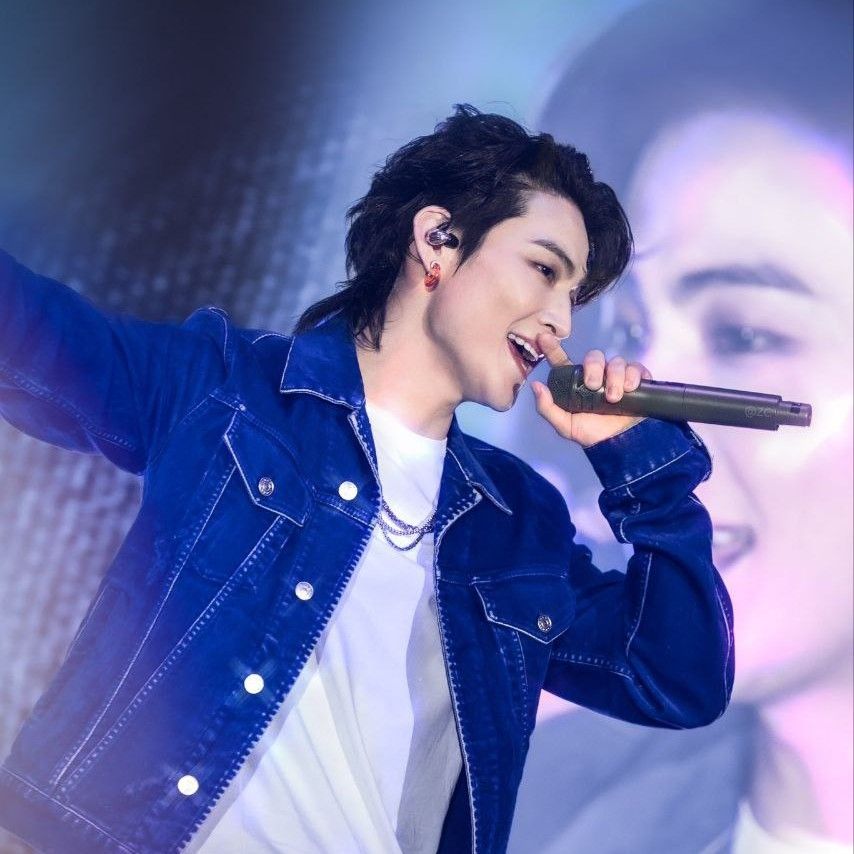 Recent activity shot of JAY B (GOT7)