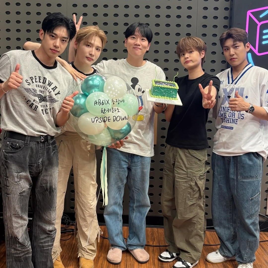 Latest photo of Jeon Woong (AB6IX)