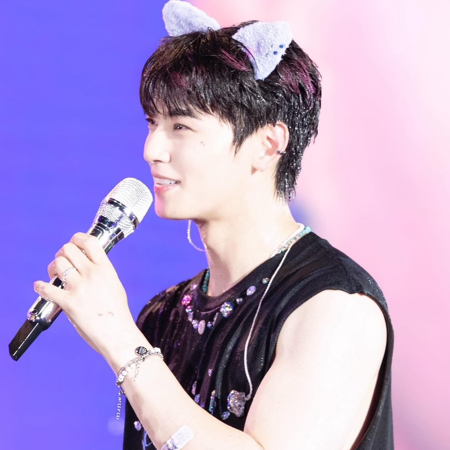 Recent activity shot of Eunwoo (ASTRO)