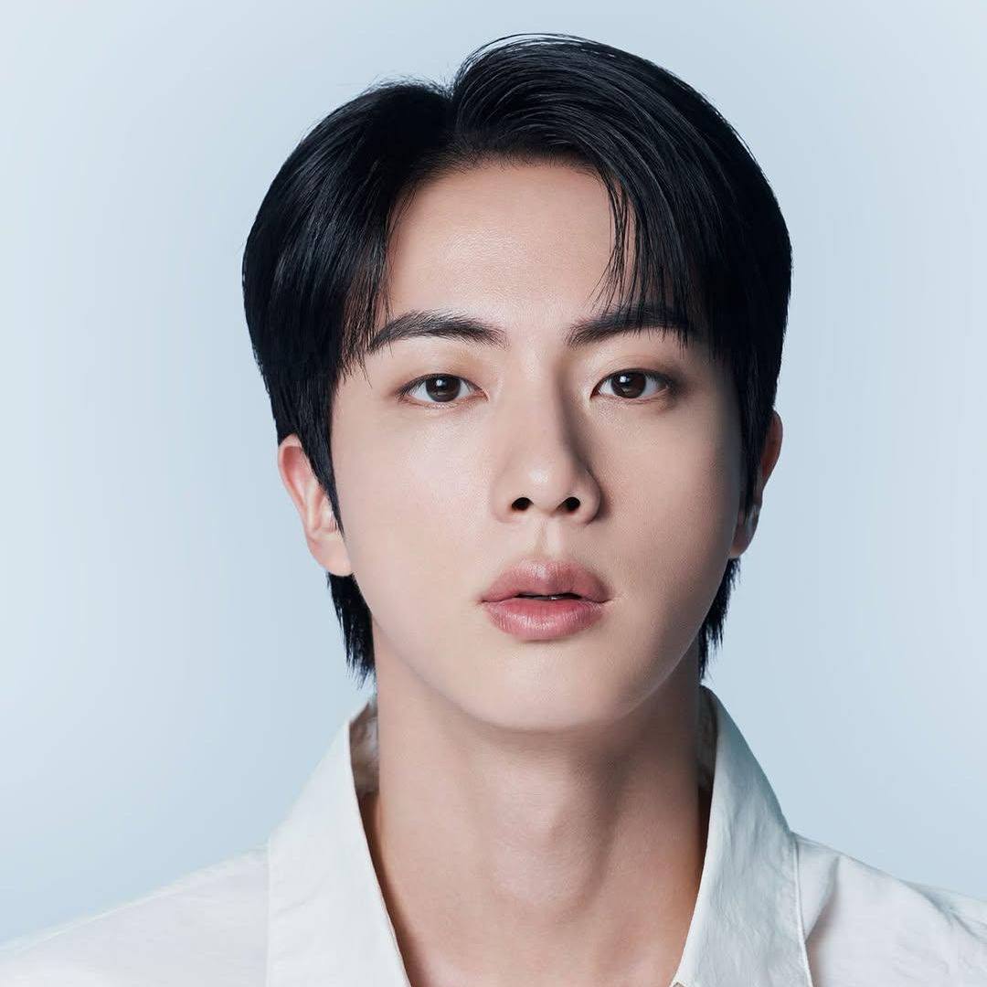 Behind-the-scenes cut of Jin (BTS)