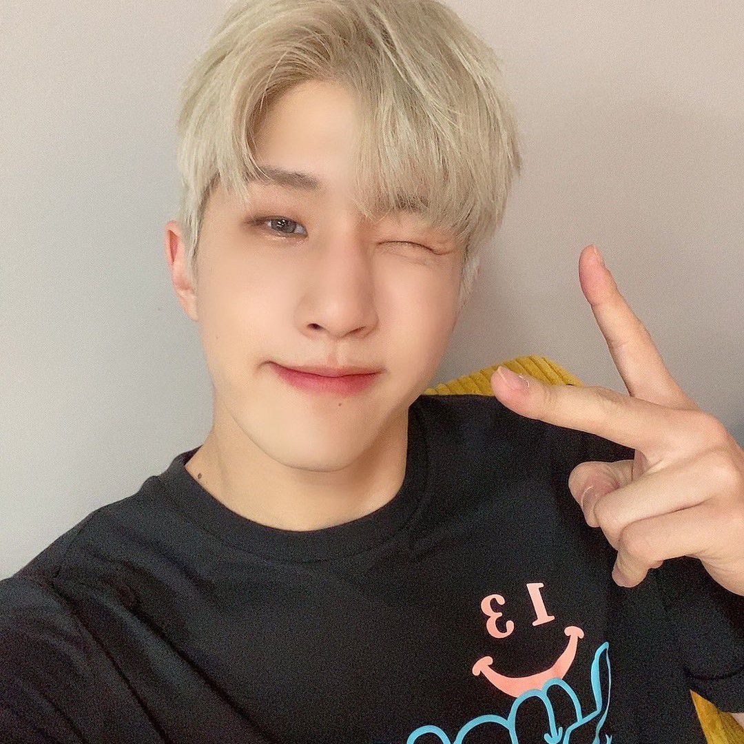 Latest photo of Jinjin (ASTRO)