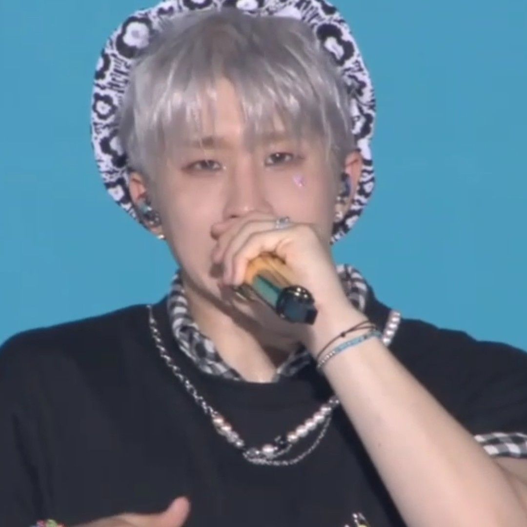 Jinjin (ASTRO)粉丝拍下的瞬间