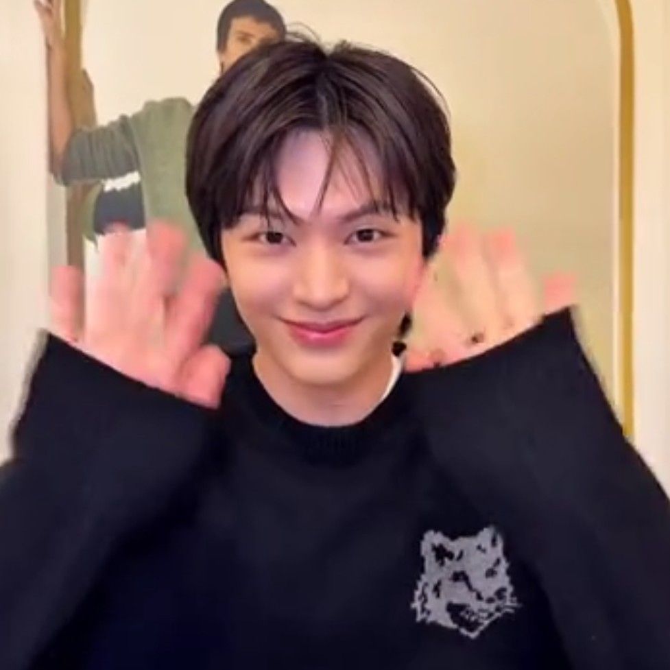 Behind-the-scenes cut of Yook Sungjae (BTOB)