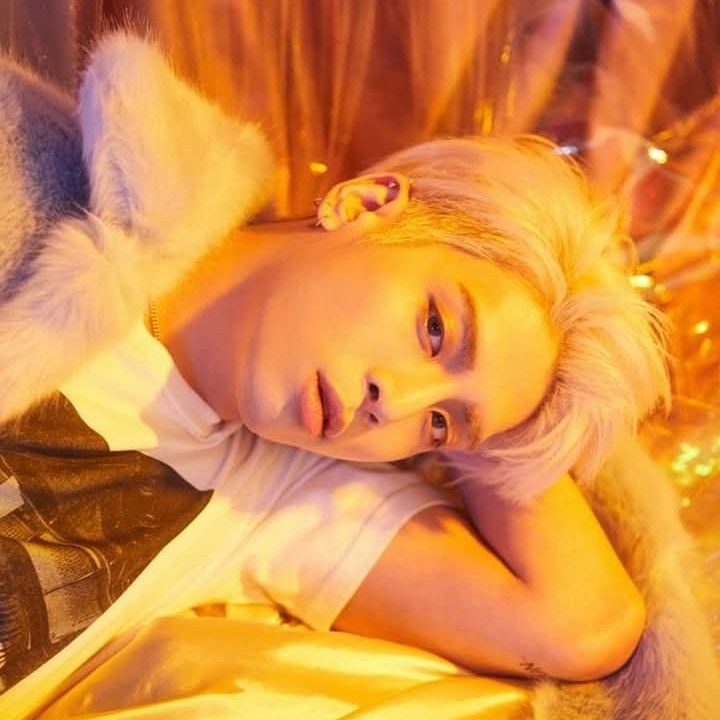Recent activity shot of Jonghyun (SHINee)