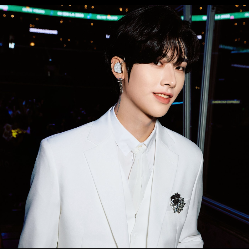 A moment captured by Ricky (ZEROBASEONE)'s fan