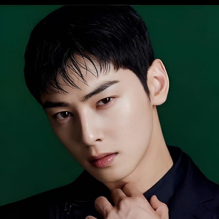 Latest photo of Eunwoo (ASTRO)