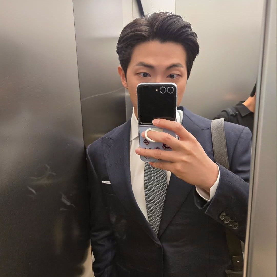Behind-the-scenes cut of RM (BTS)