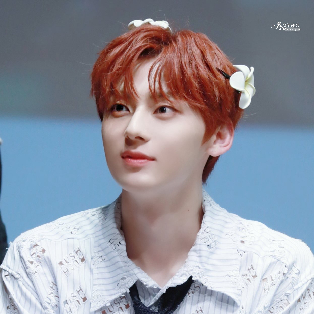 A moment captured by Hwang Minhyun's fan