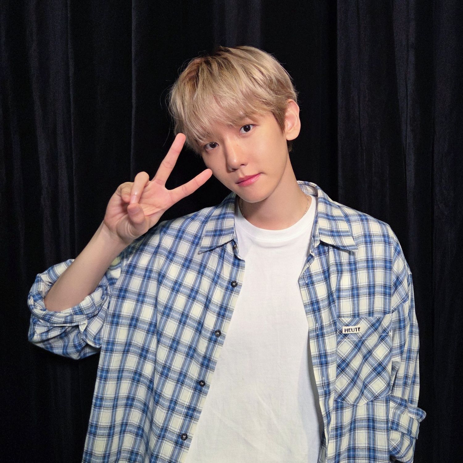 백현 (EXO)의 비하인드 컷