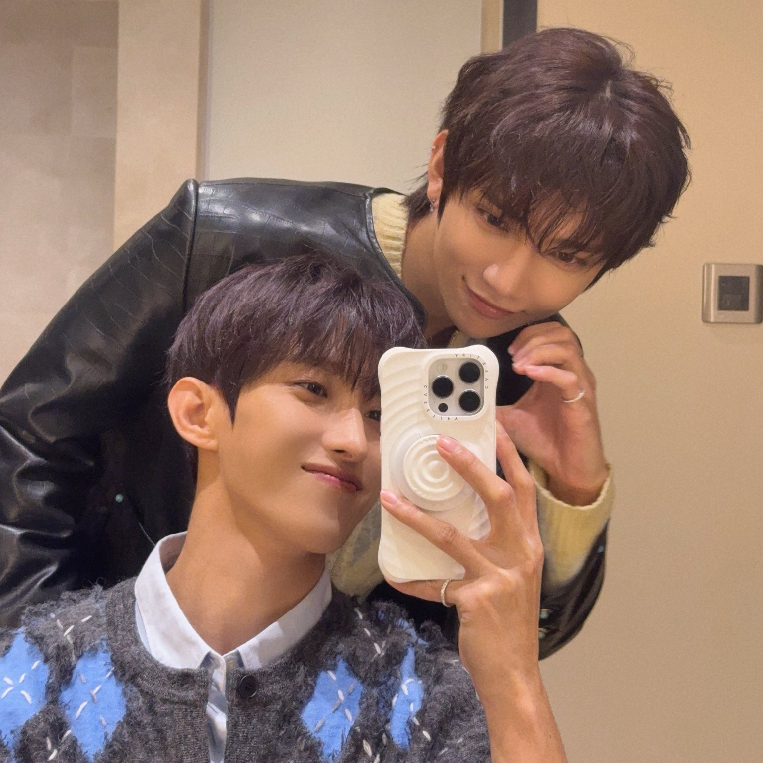 Behind-the-scenes cut of Joshua (SEVENTEEN)