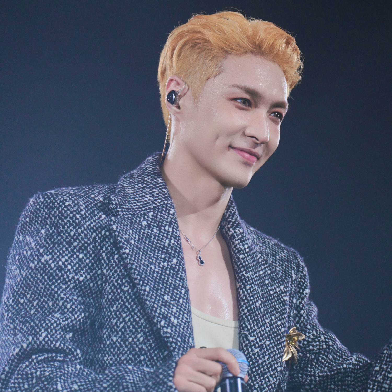 Recent activity shot of Lay (EXO)
