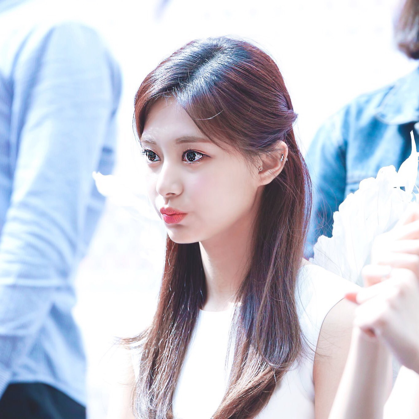 Behind-the-scenes cut of TWICE