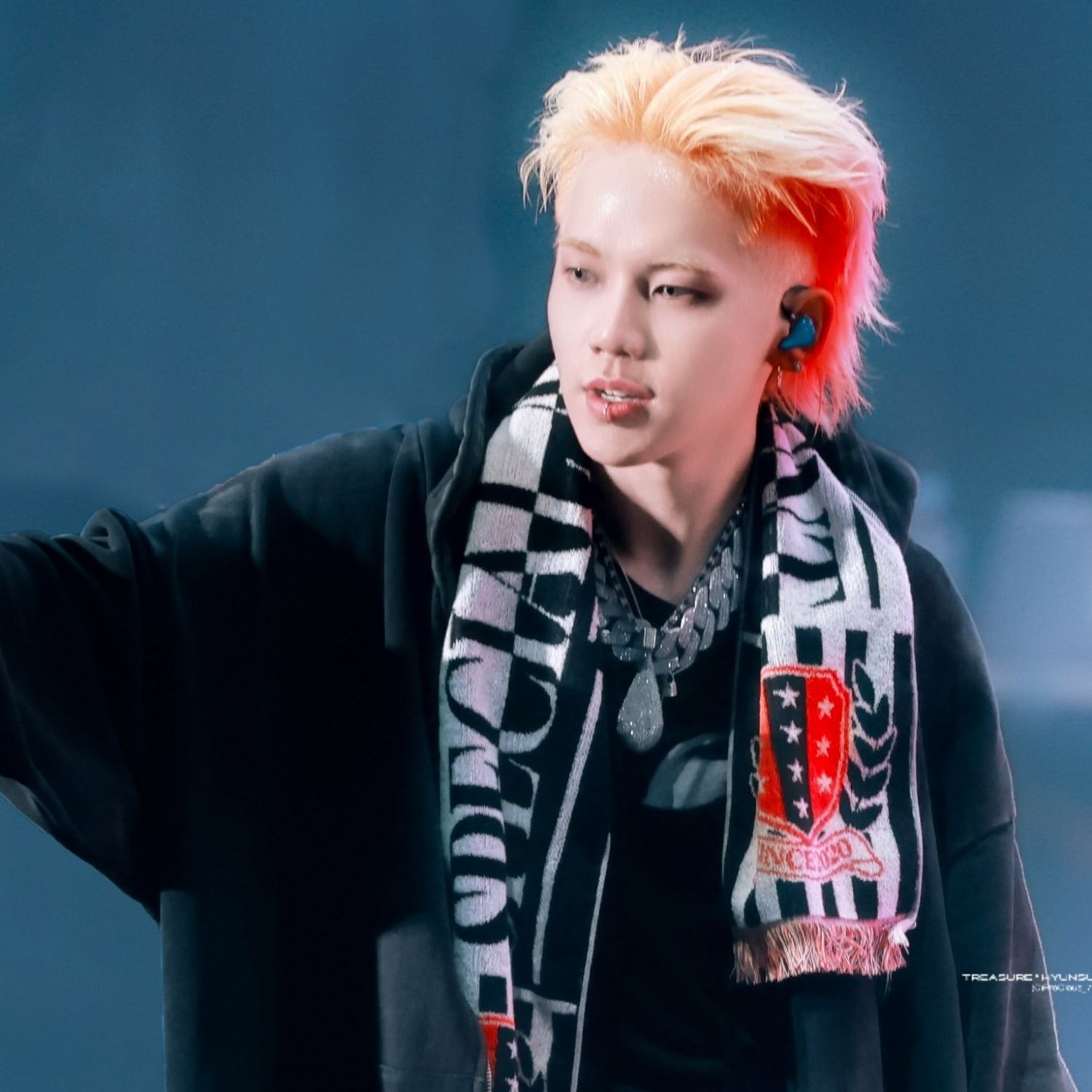 Behind-the-scenes cut of Choi Hyunsuk (TREASURE)