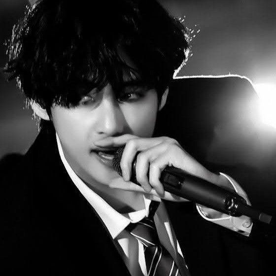 뷔 (방탄소년단)의 최신 사진