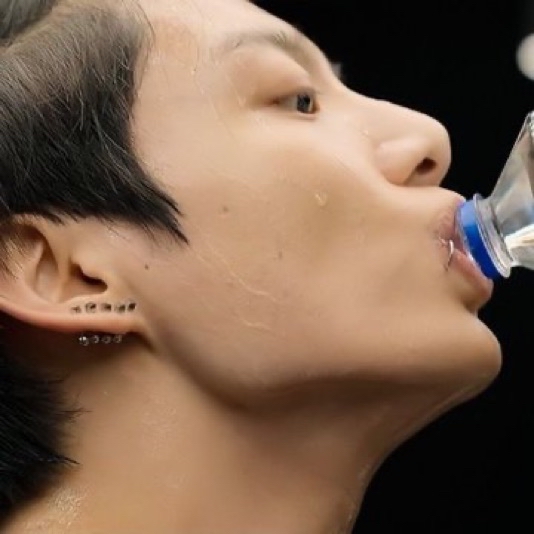 Foto terbaru Jungkook (BTS)