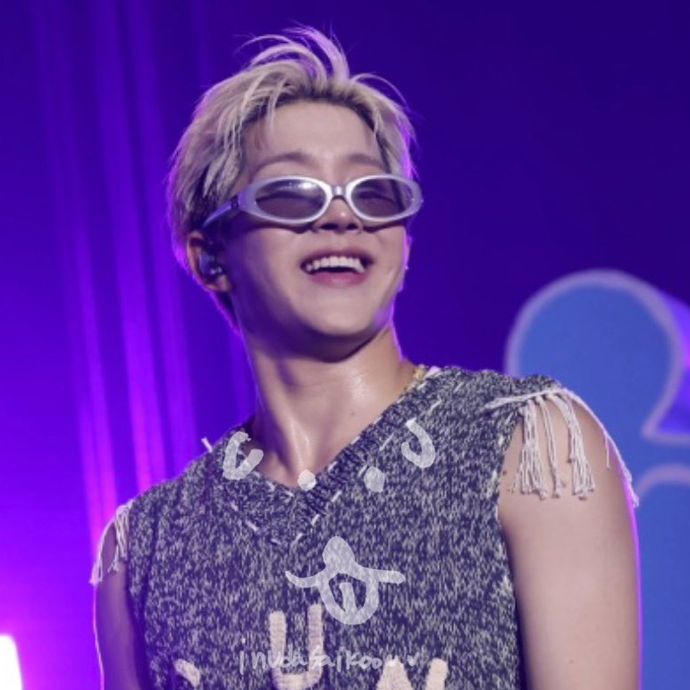 Latest photo of Jinjin (ASTRO)