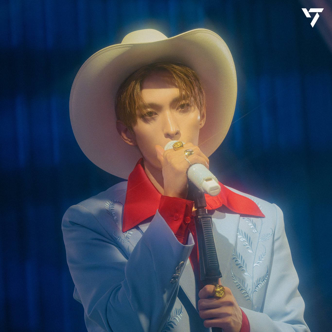 Latest photo of DK (SEVENTEEN)