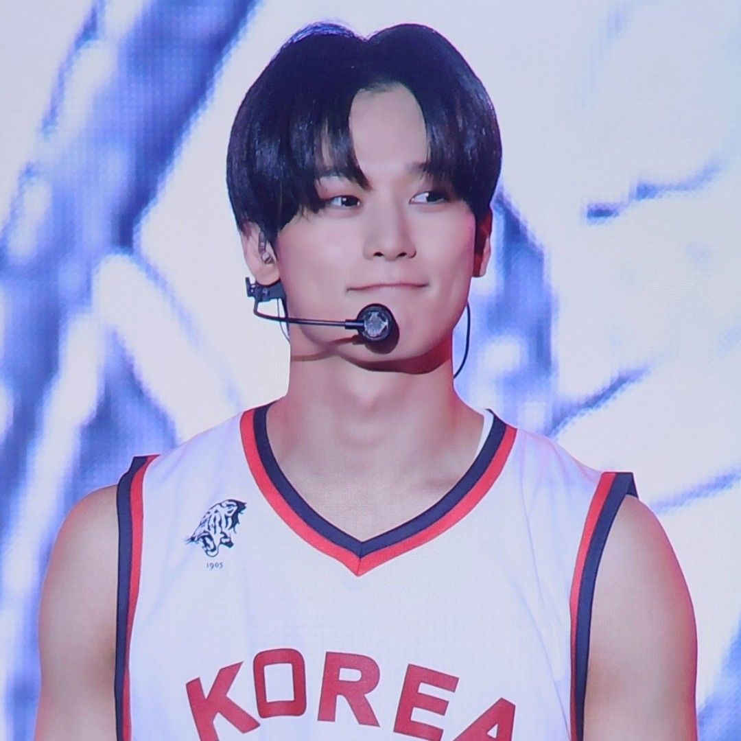 柱延 (THE BOYZ)的最新活動照片