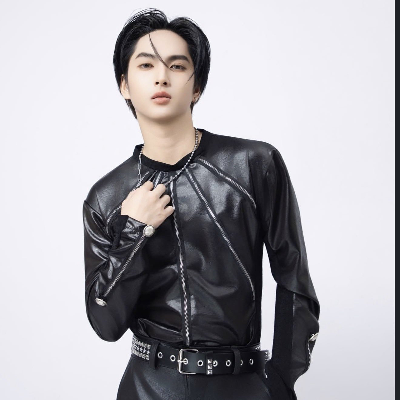 Behind-the-scenes cut of Copper (BUS)