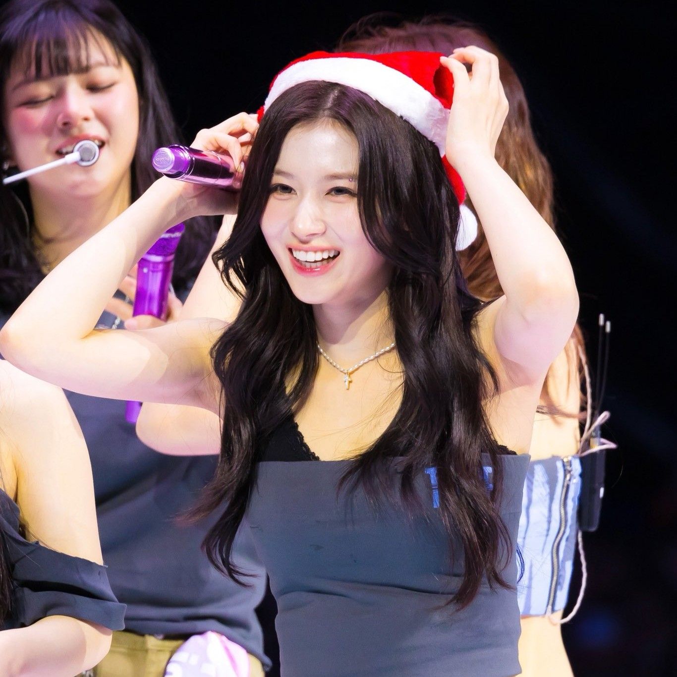 사나 (TWICE)의 최신 사진