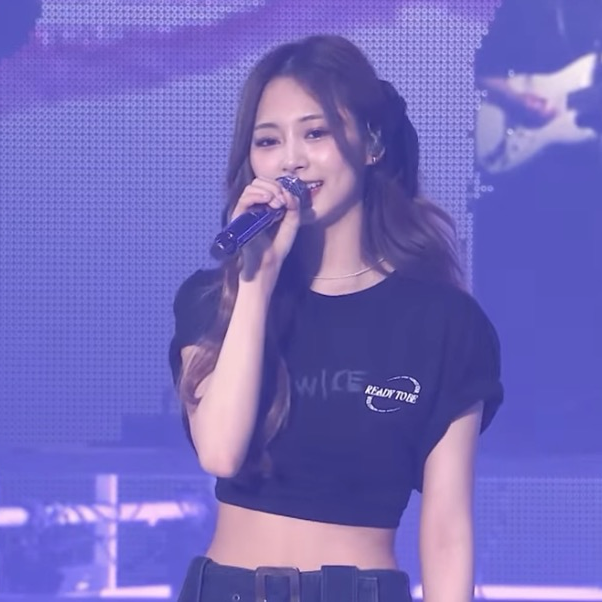 子瑜 (TWICE)的最新活动照片