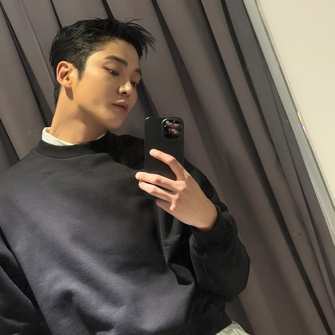 로운의 최신 사진
