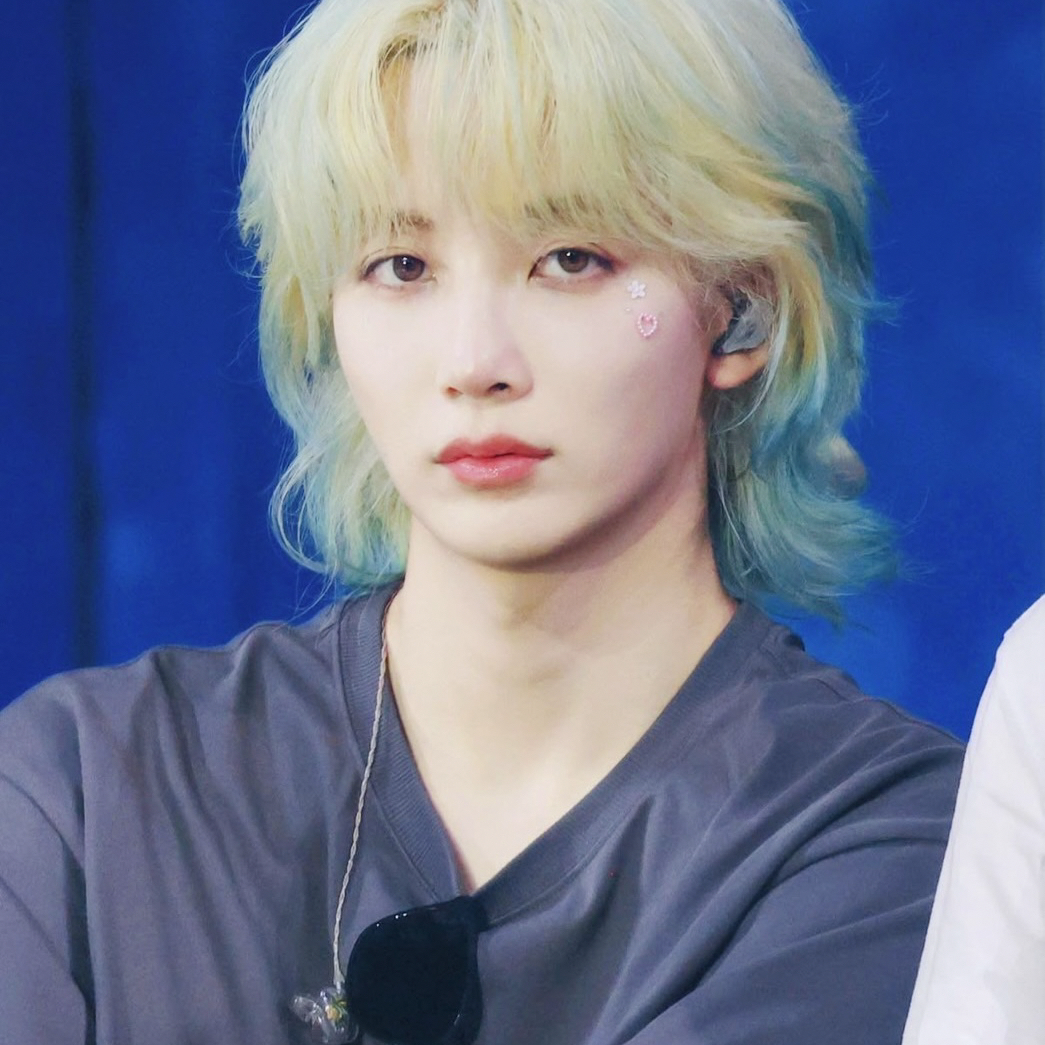Latest photo of Jeonghan (SEVENTEEN)
