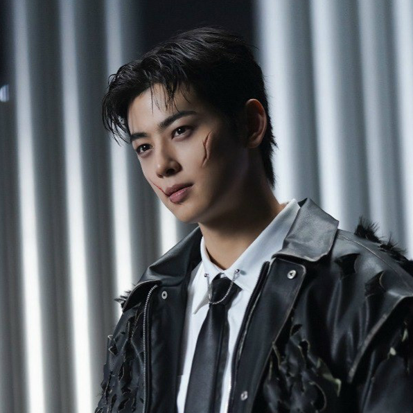 Foto aktivitas terbaru Eunwoo (ASTRO)