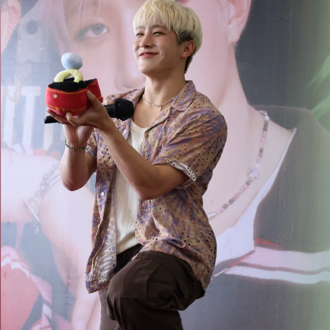 Behind-the-scenes cut of Jinjin (ASTRO)