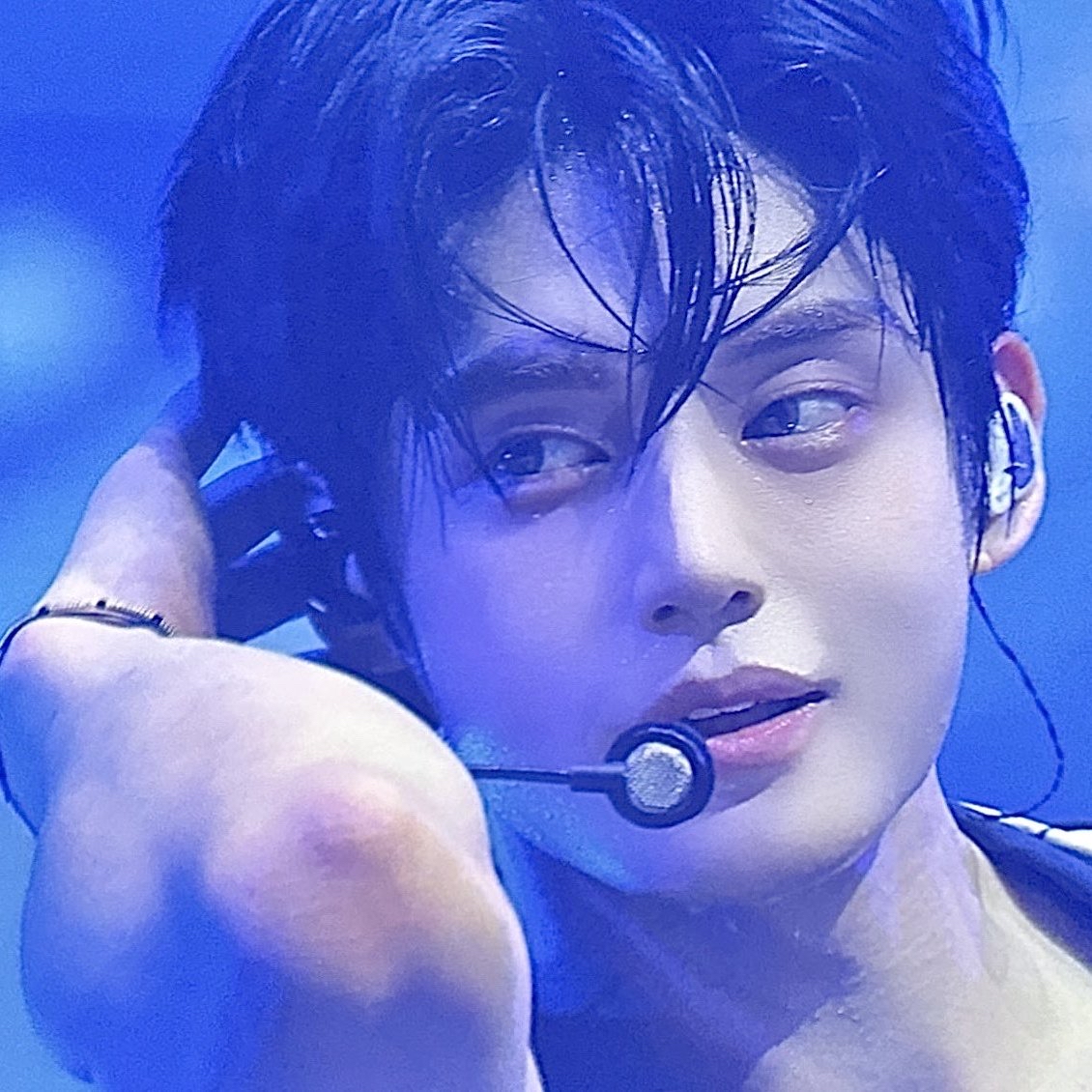 Recent activity shot of Kim Jiwoong (ZEROBASEONE)