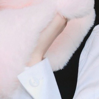 A moment captured by Hyojung (OH MY GIRL)'s fan
