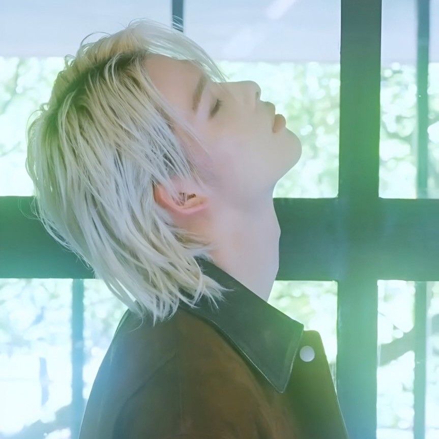 Latest photo of NI-KI (ENHYPEN)