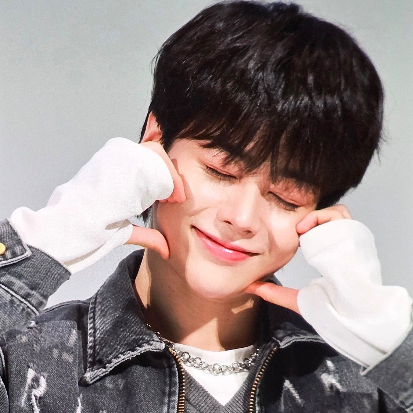 A moment captured by Hanbin (TEMPEST)'s fan