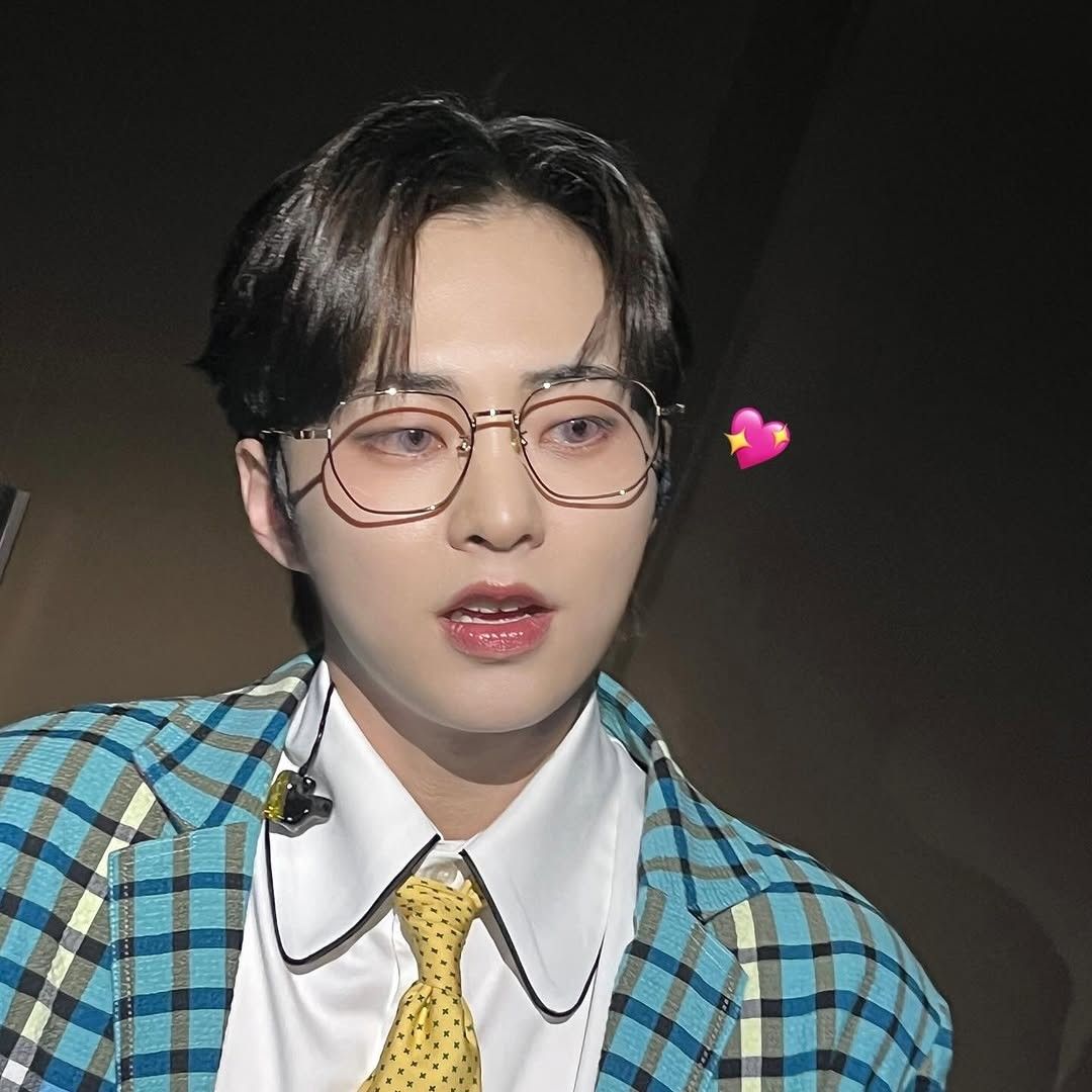 Foto aktivitas terbaru Xiumin (EXO)
