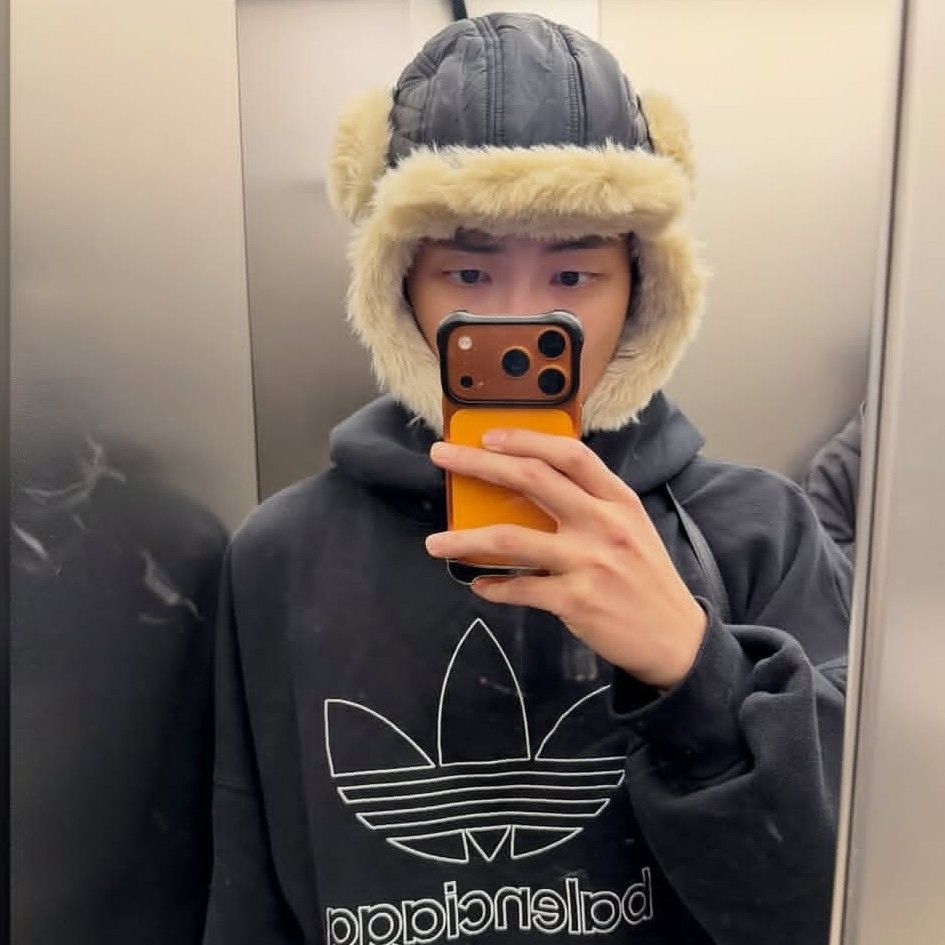 RM (防弹少年团)的最新照片