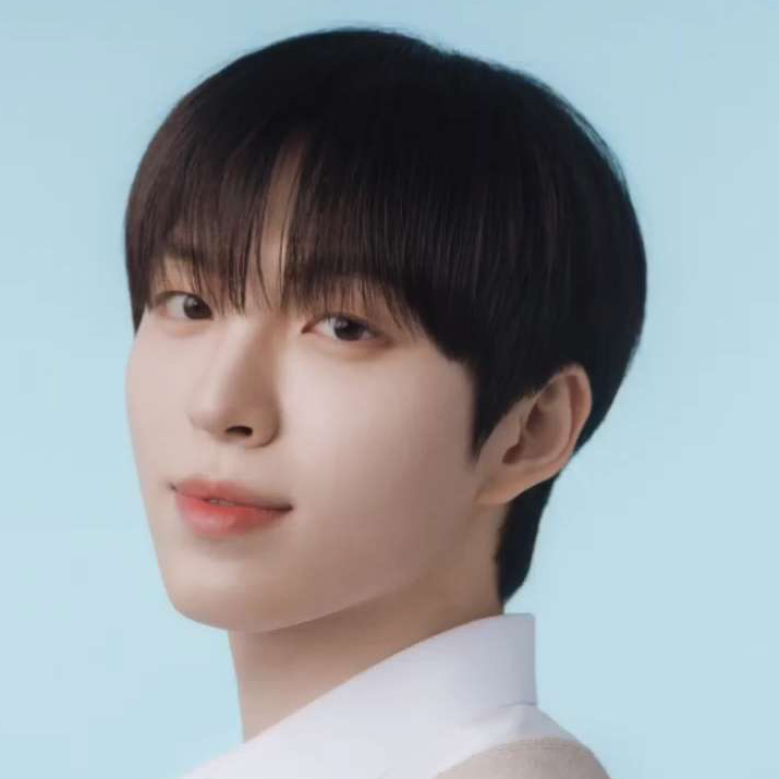 Latest photo of HEECHAN (DKB)