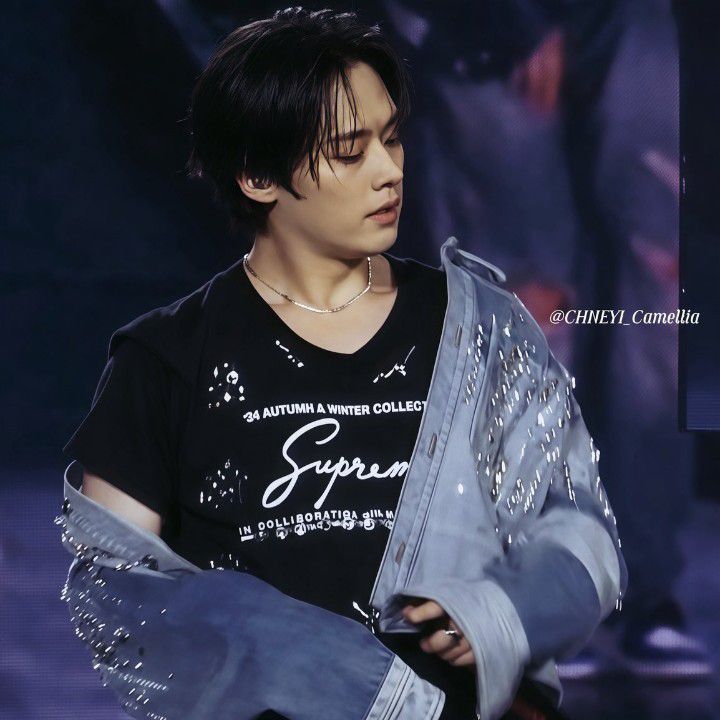 Recent activity shot of Lee Know (Stray Kids)