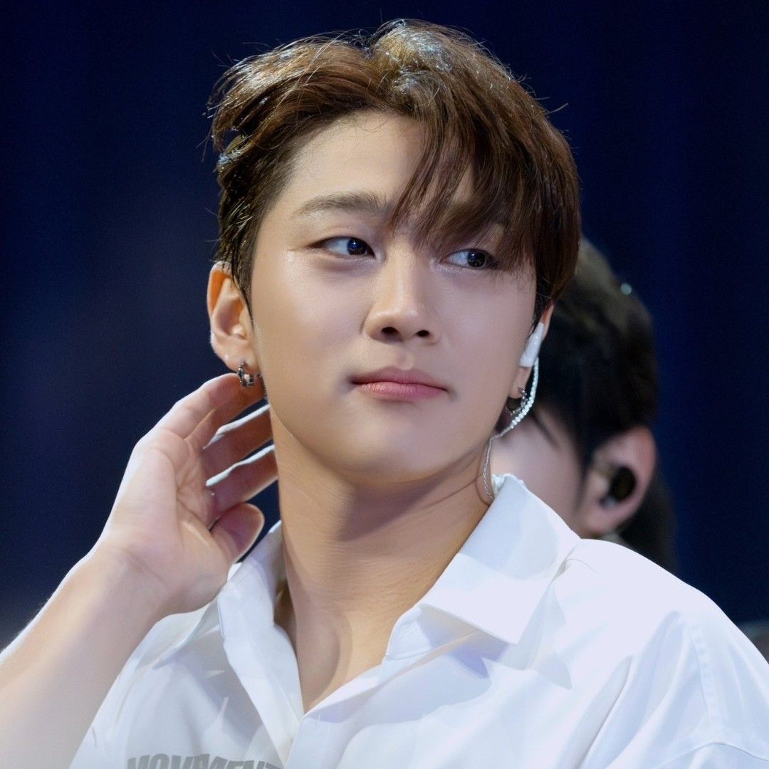 Recent activity shot of Hong Joochan (GoldenChild)