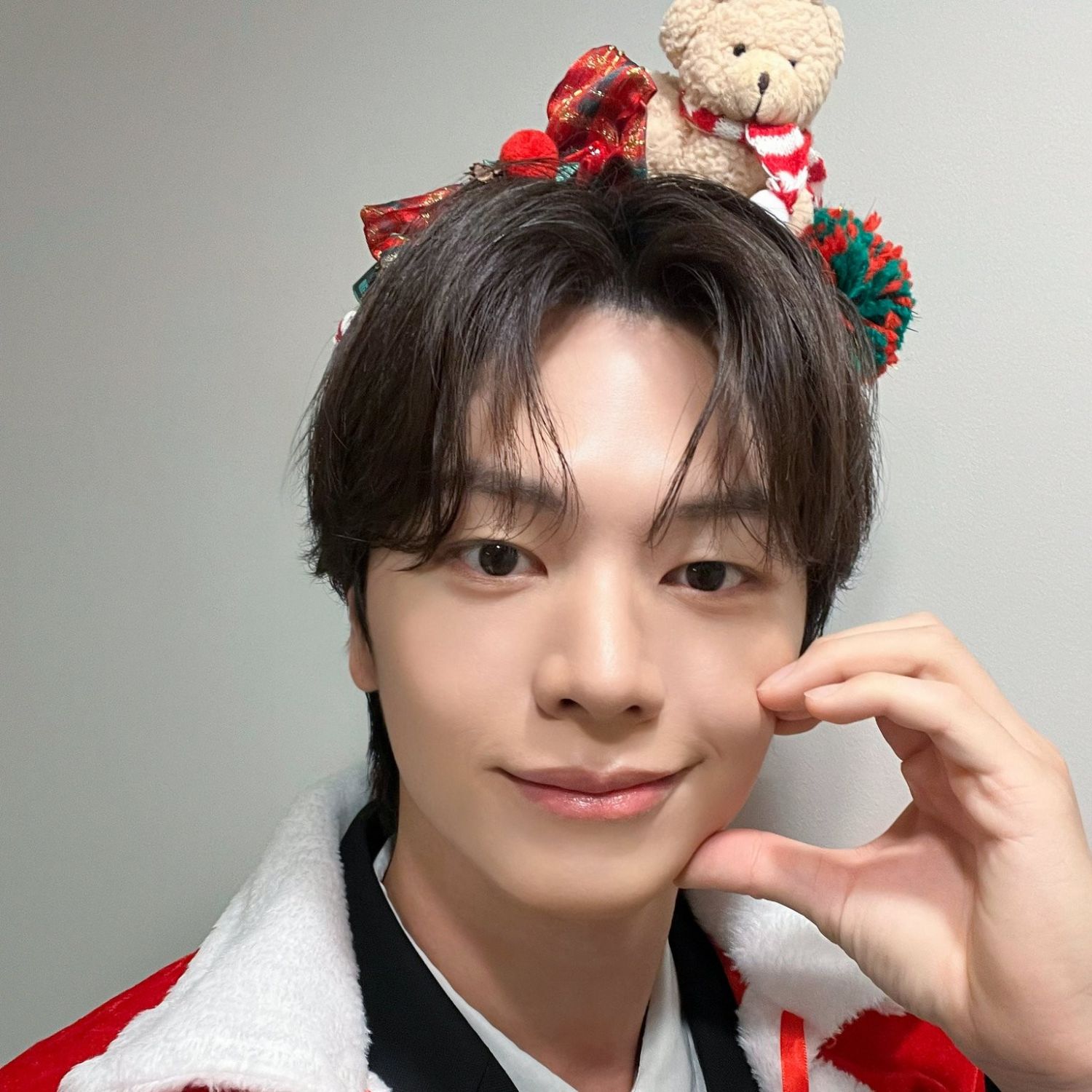 Recent activity shot of Yook Sungjae (BTOB)